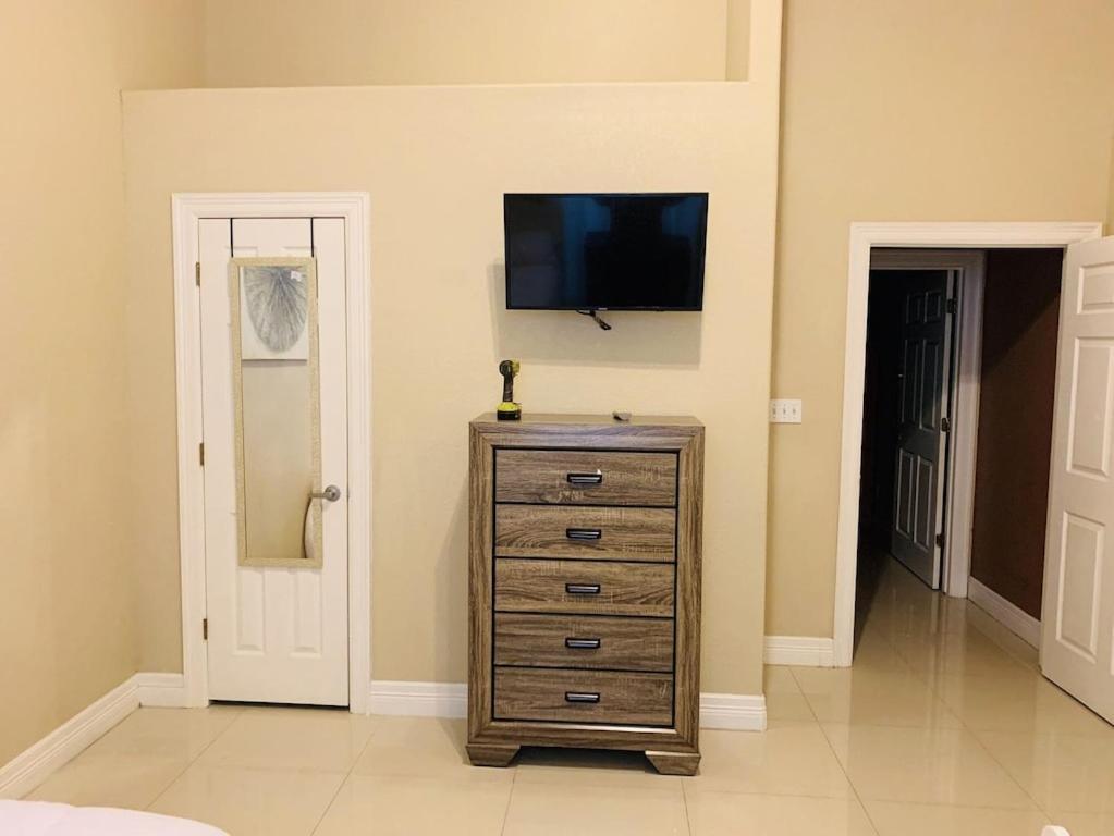 Brownsville Comfort 2 Bedroom 1 Bath , Spacious Kitchen And Outdoor Home Dış mekan fotoğraf